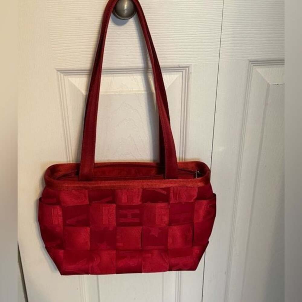Harveys Red and Gray Seatbelt Bag